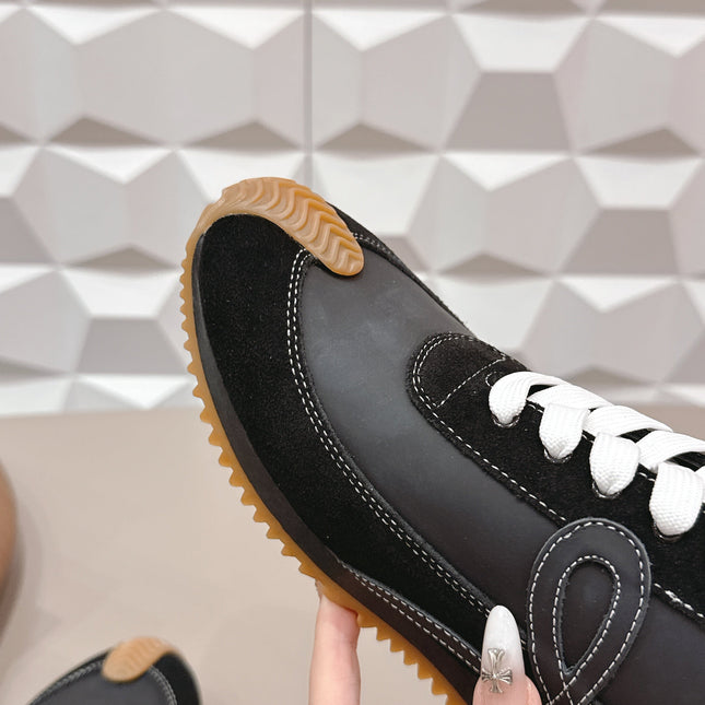 LOEWE 26S FLOW RUNNER SNEAKER IN BLACK CALFSKIN AND SUEDE STYLE 6