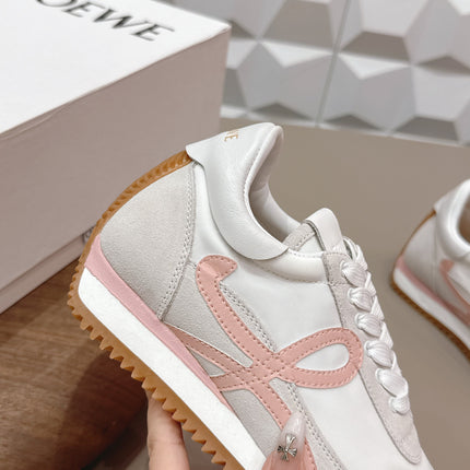 LOEWE 26S FLOW RUNNER SNEAKER IN LIGHT GRAY SUEDE AND WHITE CALFSKIN
