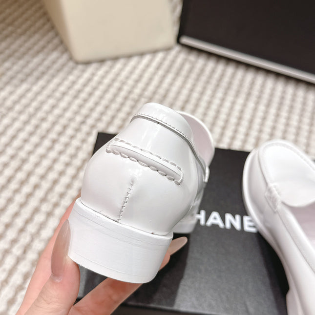 CHANEL 26S LOAFERS IN WHITE GLOSSY CALFSKIN