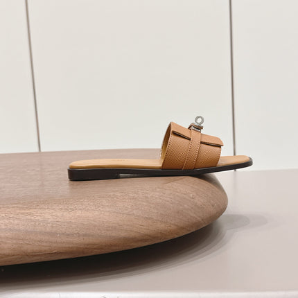 HM 26S GIULIA SANDAL IN CARAMEL BROWN EPSOM CALFSKIN SILVER HARDWARE