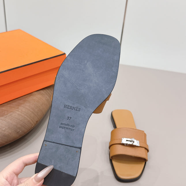HM 26S GIULIA SANDAL IN CARAMEL BROWN EPSOM CALFSKIN SILVER HARDWARE