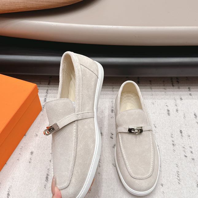 HM 26S KELLY PARIS LOAFERS IN CREAM WHITE SUEDE SILVER HARDWARE