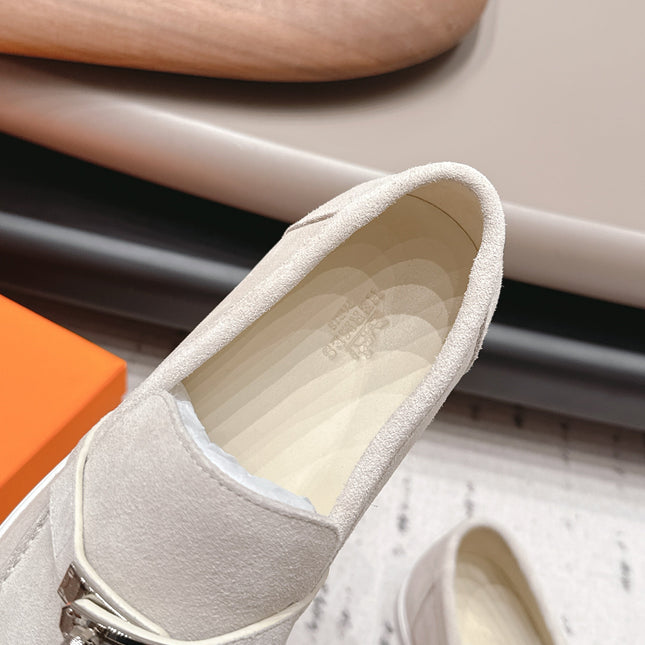 HM 26S KELLY PARIS LOAFERS IN CREAM WHITE SUEDE SILVER HARDWARE