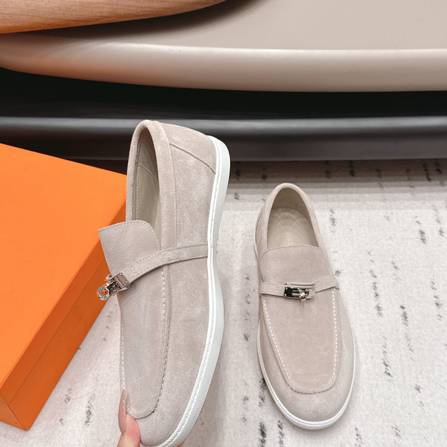 HM 26S KELLY PARIS LOAFERS IN LIGHT GREY SUEDE SILVER HARDWARE