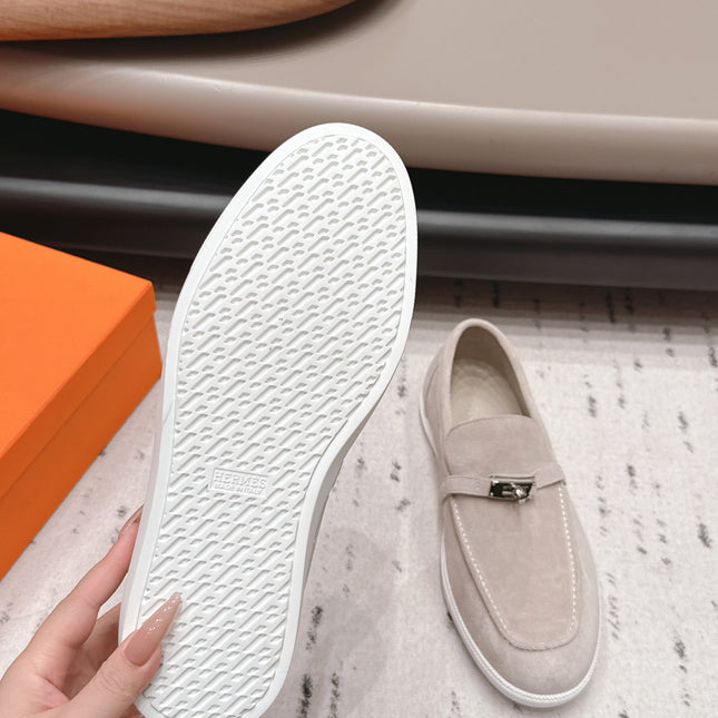 HM 26S KELLY PARIS LOAFERS IN LIGHT GREY SUEDE SILVER HARDWARE
