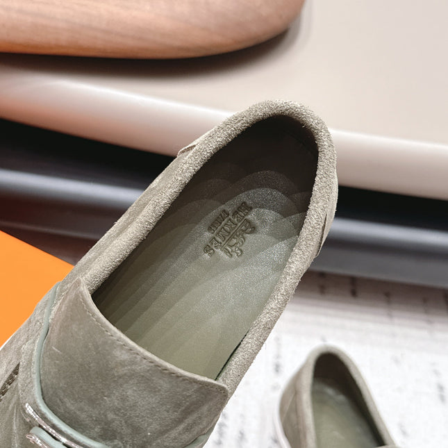 HM 26S KELLY PARIS LOAFERS IN OLIVE GREEN SUEDE SILVER HARDWARE