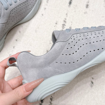 HM 26S TRAIL SNEAKERS IN LIGHT GREY PERFORATED SUEDE
