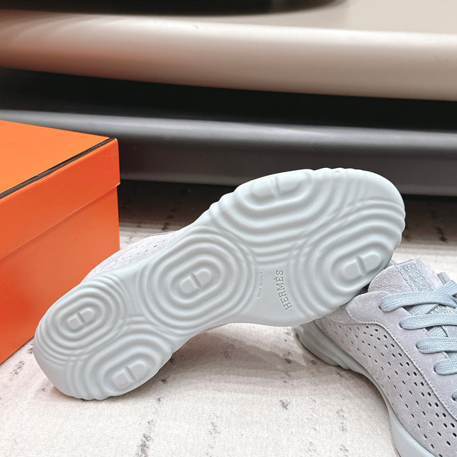 HM 26S TRAIL SNEAKERS IN LIGHT GREY PERFORATED SUEDE