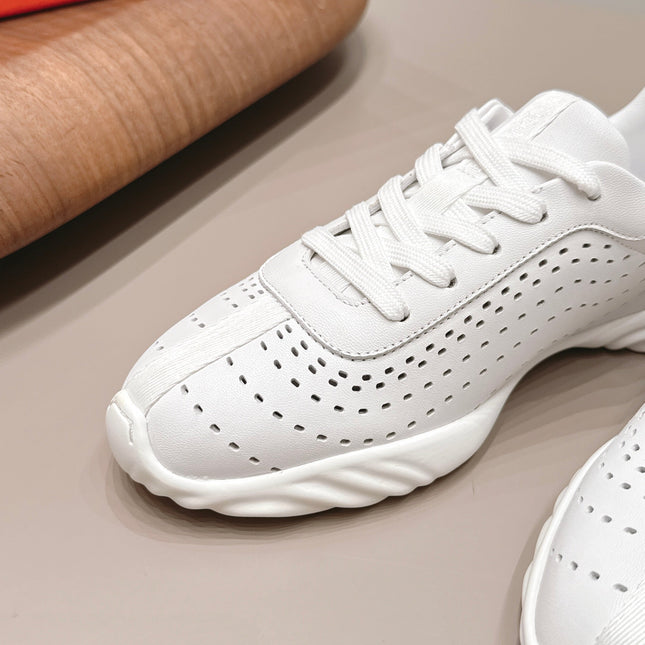 HM 26S TRAIL SNEAKERS IN WHITE PERFORATED CALFSKIN