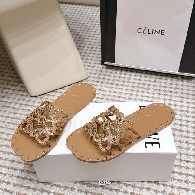 LOEWE 26S PETAL ANAGRAM SLIDE IN TAN BROWN CALFSKIN WITH STUDS