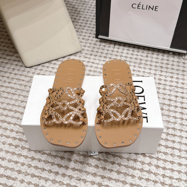 LOEWE 26S PETAL ANAGRAM SLIDE IN TAN BROWN CALFSKIN WITH STUDS