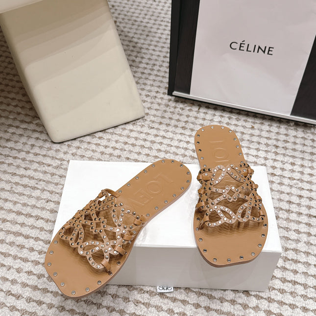 LOEWE 26S PETAL ANAGRAM SLIDE IN TAN BROWN CALFSKIN WITH STUDS