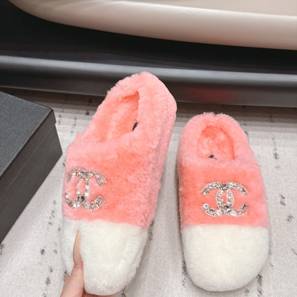 CHANEL 26S MULES IN LIGHT PINK AND WHITE SHEARLING WITH ROUND TOE