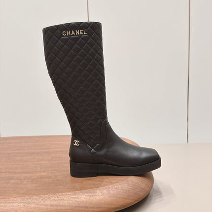 CHANEL 26S KNEE HIGH BOOTS 40MM IN BLACK CALFSKIN AND QUILTED