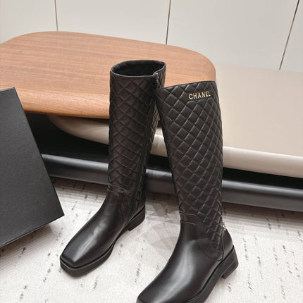 CHANEL 26S KNEE HIGH BOOTS 40MM IN BLACK CALFSKIN AND QUILTED
