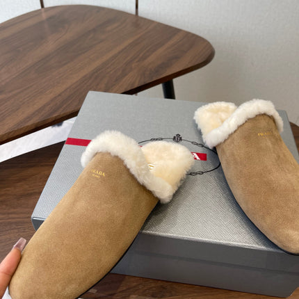 PRADA 25S CLOGS IN LIGHT BROWN SUEDE FUR-LINED