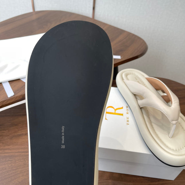 THE ROW 26S PUFFED THONG SANDALS IN IVORY WHITE CALFSKIN