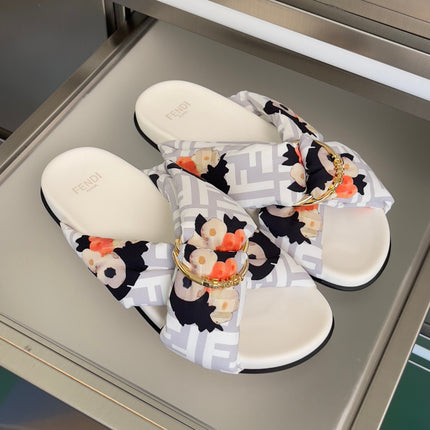 FENDI 26S PATTERNED CROSS-STRAP SLIDE SANDALS IN MULTICOLOR FABRIC
