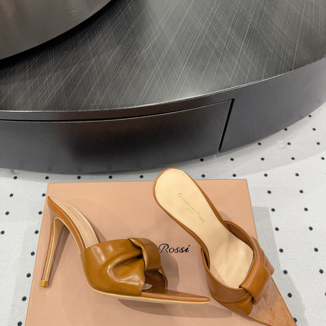 GIANVITO ROSSI 26S KNOTTED STRAP SANDALS 105 MM IN BROWN LAMBSKIN