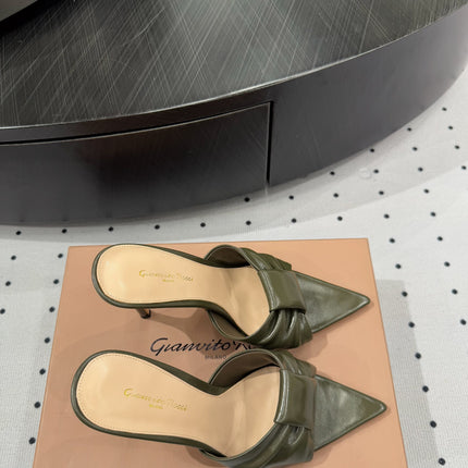 GIANVITO ROSSI 26S KNOTTED STRAP SANDALS 105 MM IN MOSS GREEN LAMBSKIN