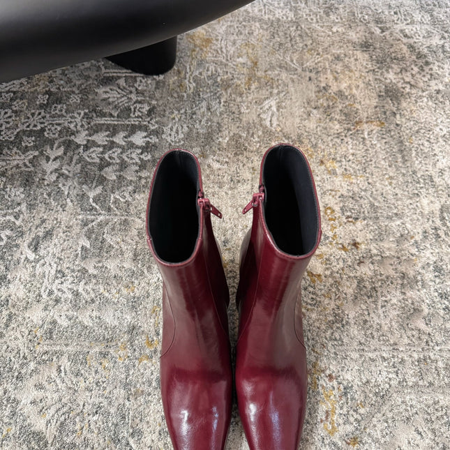 YSL 26S ANKLE BOOTS 70 MM IN DARK RED SHINY CALFSKIN