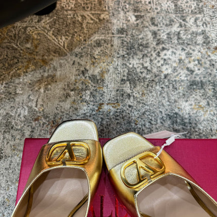 VALENTINO 26S HIGH HEEL SANDALS 105 MM IN METALLIC GOLD CALFSKIN