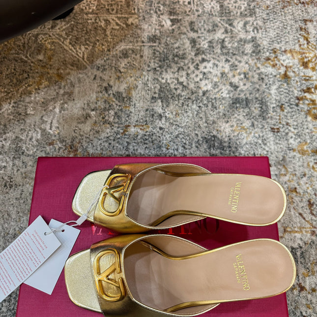 VALENTINO 26S HIGH HEEL SANDALS 105 MM IN METALLIC GOLD CALFSKIN