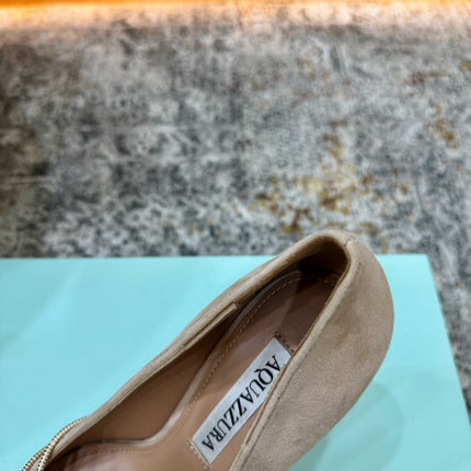 AQUAZZURA 26S BELGRAVIA PUMPS 100 MM IN GOLD AND BEIGE SUEDE