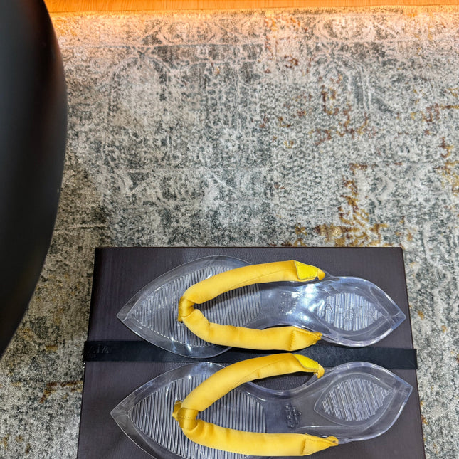 ALAIA 26S THONG SANDALS IN YELLOW SATIN AND TRANSPARENT PVC