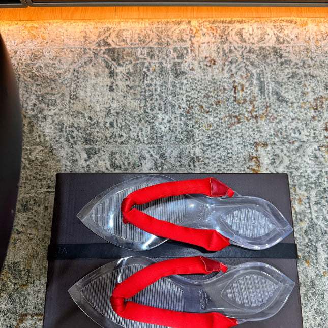 ALAIA 26S THONG SANDALS IN RED SATIN AND TRANSPARENT PVC