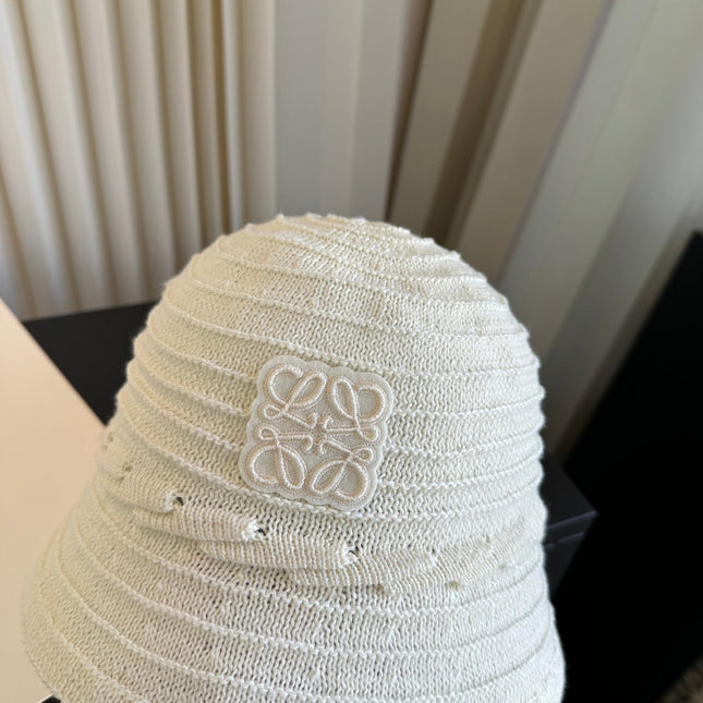 LOEWE 26S CROCHET BUCKET HAT STYLE 065