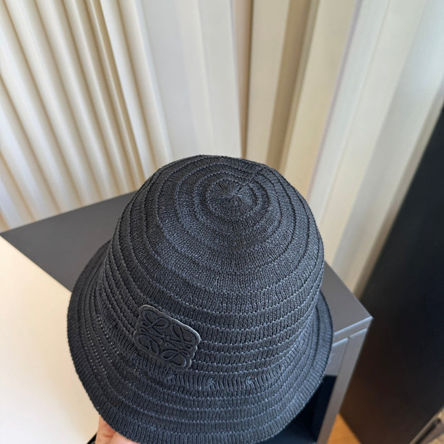 LOEWE 26S CROCHET BUCKET HAT STYLE 064