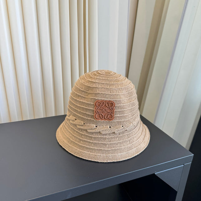 LOEWE 26S CROCHET BUCKET HAT STYLE 063