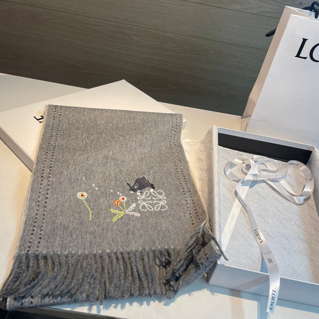 LOEWE 26S SCARF 180 IN CASHMERE 113780