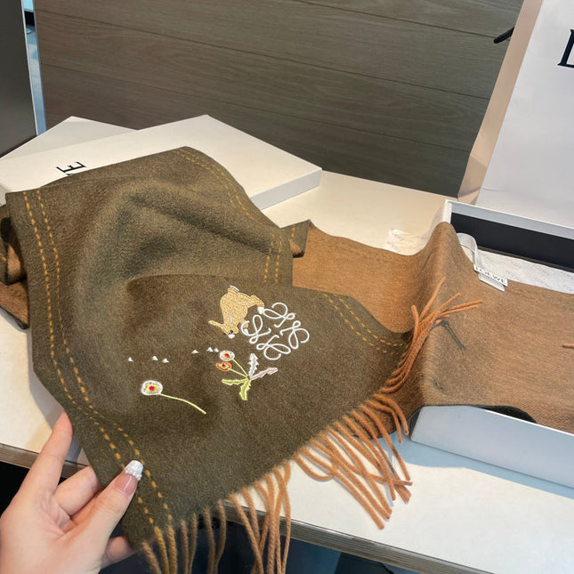 LOEWE 26S SCARF 180 IN CASHMERE 113781