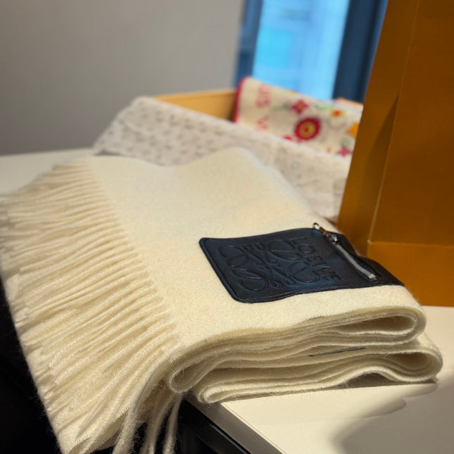 LOEWE 26S SCARF 180 IN CASHMERE WOOL 147440