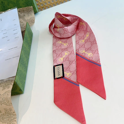 GUCCI 26S SCARF 90 IN SILK 305869