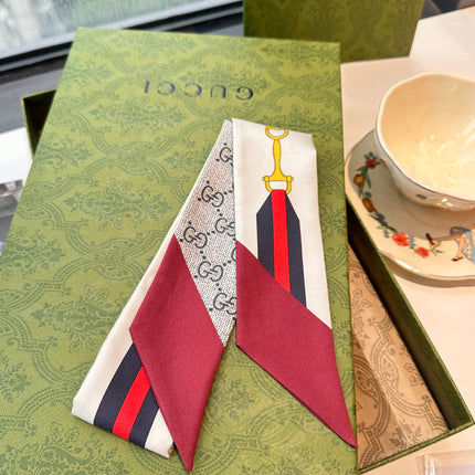 GUCCI 26S SCARF 120 IN SILK 311706