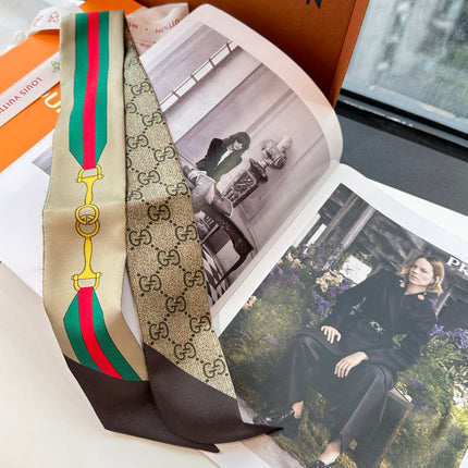 GUCCI 26S SCARF 120 IN SILK 311707