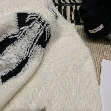 CHANEL 26S SHORT-SLEEVE CREW-NECK SWEATER 1758