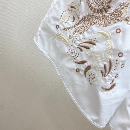 HERMES 25S EMBROIDERED SHORTS 158