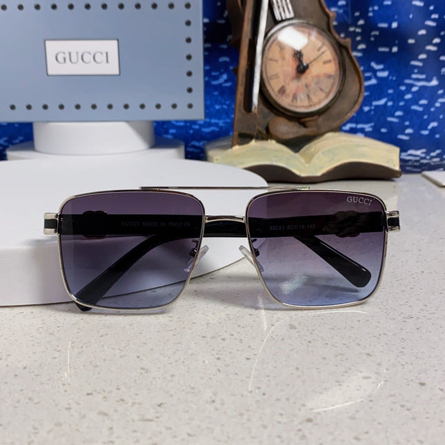 GUCCI 26S SQUARE FRAME IN METAL 426395