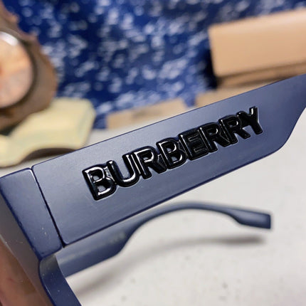 BURBERRY 26S RECTANGLE FRAME IN ACETATE 500447