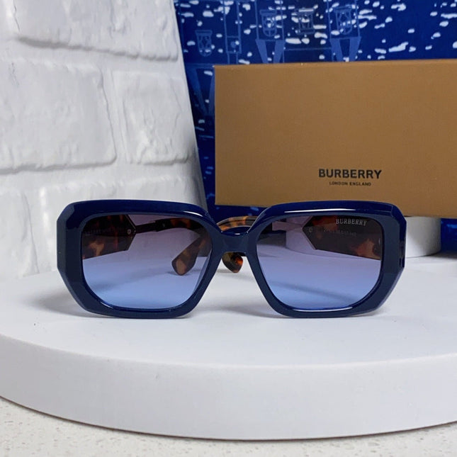 BURBERRY 26S SQUARE GEOMETRIC FRAME IN ACETATE 402986