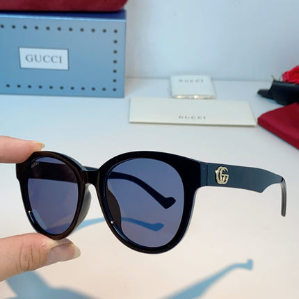 GUCCI 26S CAT-EYE FRAME IN ACETATE 424503