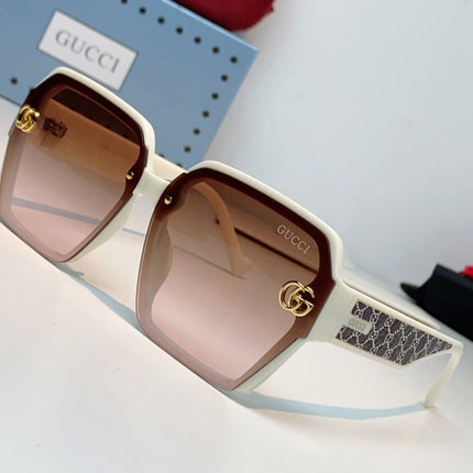GUCCI 26S OVERSIZED SQUARE FRAME IN ACETATE 424517