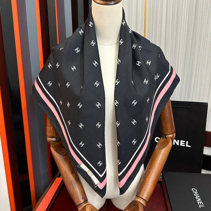 CHANEL 26S SCARF 90 IN SILK 509526