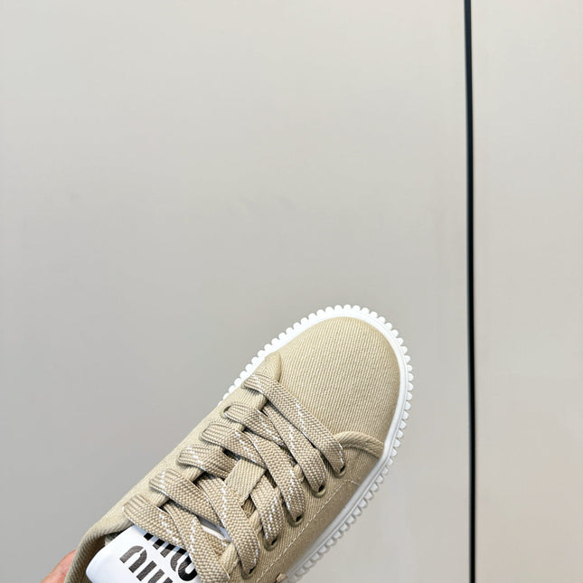 MIUMIU 26S PLATFORM SNEAKERS IN BEIGE CANVAS