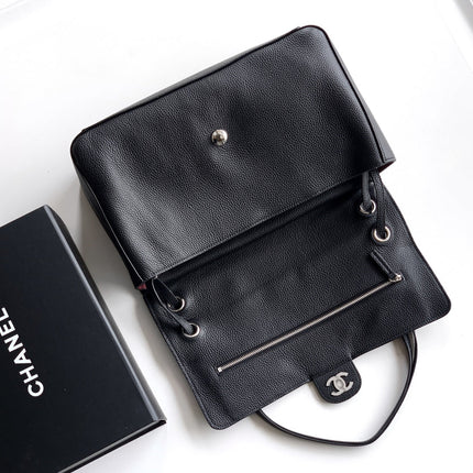 CHANEL 26S SOUPLISSIMO MAXI FLAP MEDIUM 32 IN BLACK GRAINED CALFSKIN SILVER HARDWARE