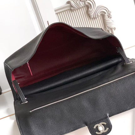 CHANEL 26S SOUPLISSIMO MAXI FLAP 39 IN BLACK GRAINED CALFSKIN SILVER HARDWARE